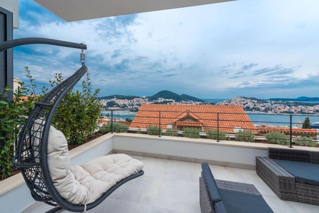 Апартаменты Walking Distance Old Town 120M2,Garden,View,Garage Дубровник Экстерьер фото