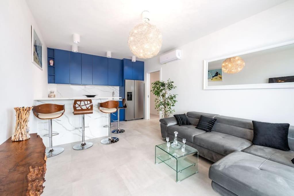 Апартаменты Walking Distance Old Town 120M2,Garden,View,Garage Дубровник Экстерьер фото
